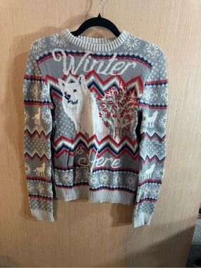 Game of Thrones Winter Is Here Crewneck Sweater - Gray/Red Size Small